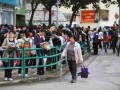 上万名大陆考生到香港参加美国高考，其培训费数万元