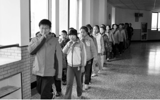 浙江省杭州市中小学今年首推“走进公共空间”活动